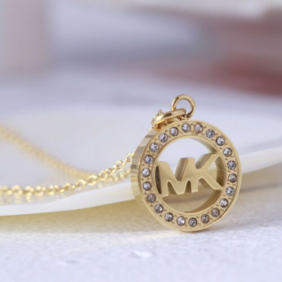 NWT Michael Kors Logo Pave GOLD Circle Necklace - Picture 5 of 8